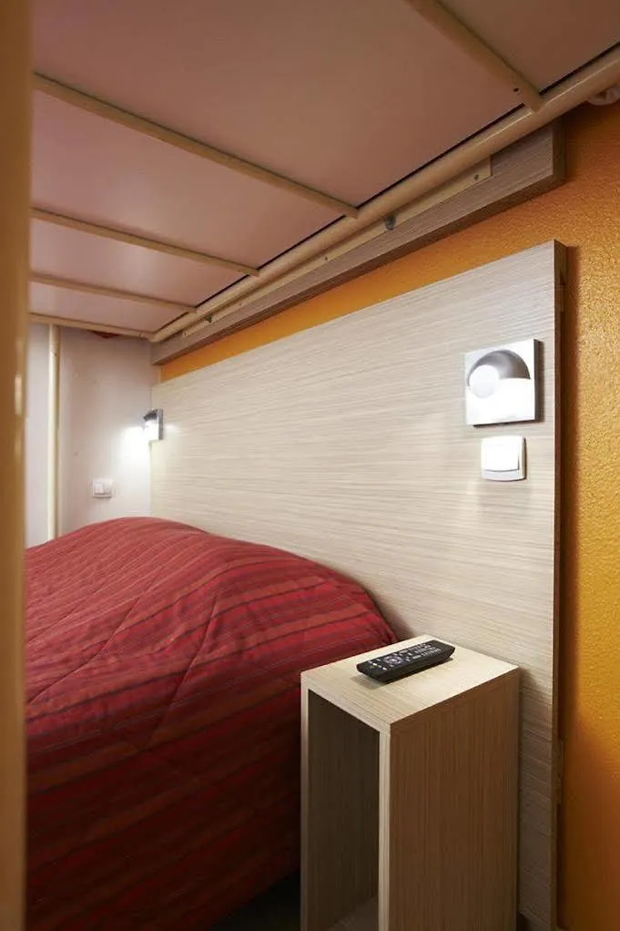 Première Classe Grenoble Nord - Voreppe Hotel